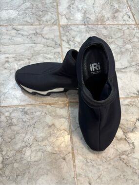 iRi NYC Wes Black Neoprene Platform Slipons, Size 5.5